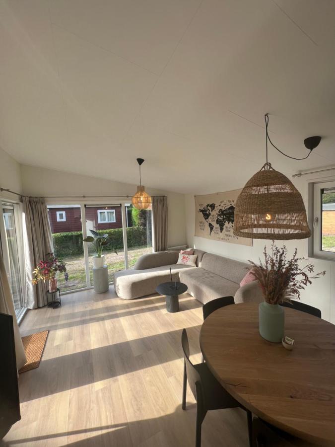 Vakantiehuisje Zeegeluk Vlakbij De Kust Sint Maartensvlotbrug Kültér fotó